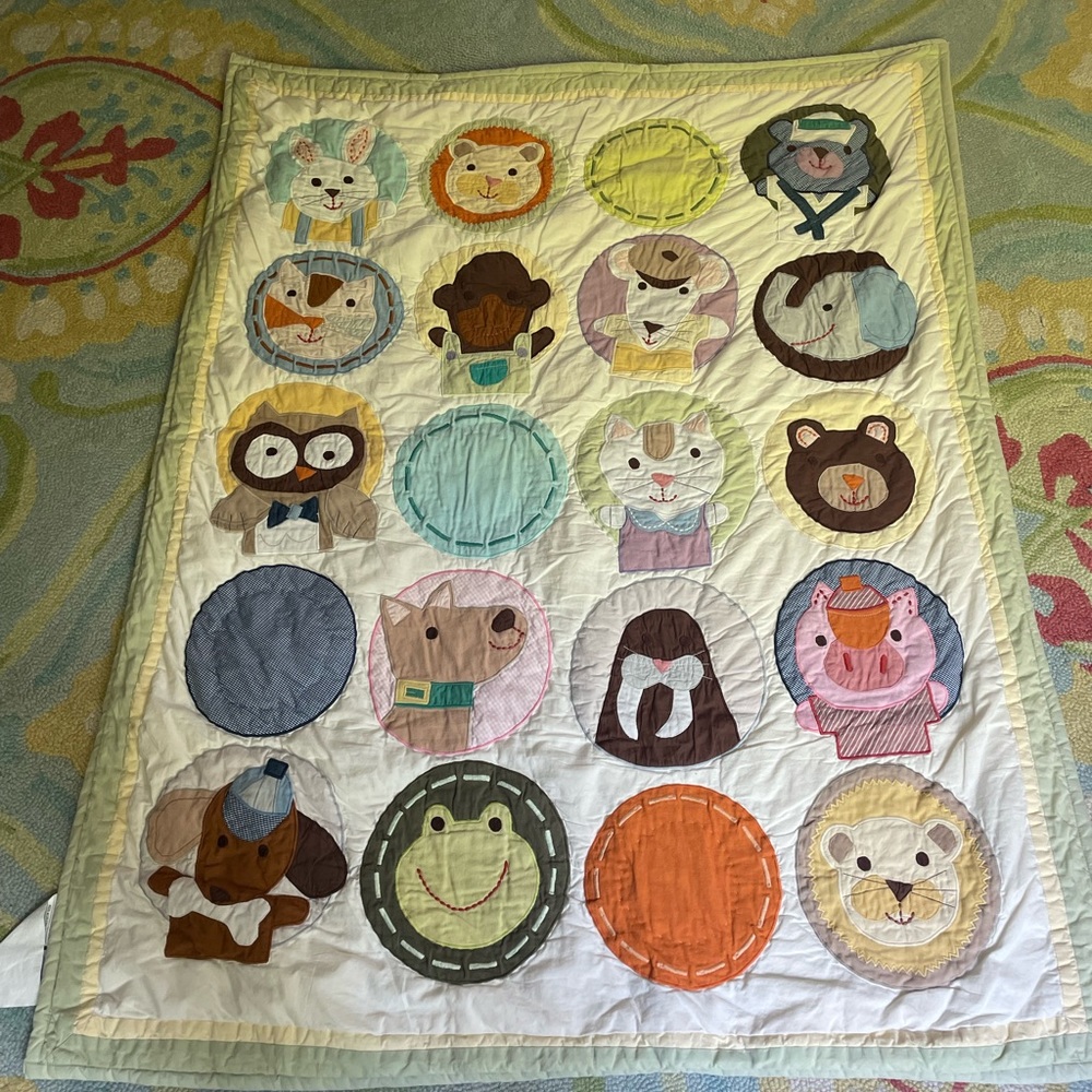 Land of Nod/Crate and kids toddler quilt- All Creatures Great and Small.